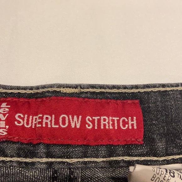 Junior girls Levi's Grey Jeans. Size: 5 - Picture 2 of 9